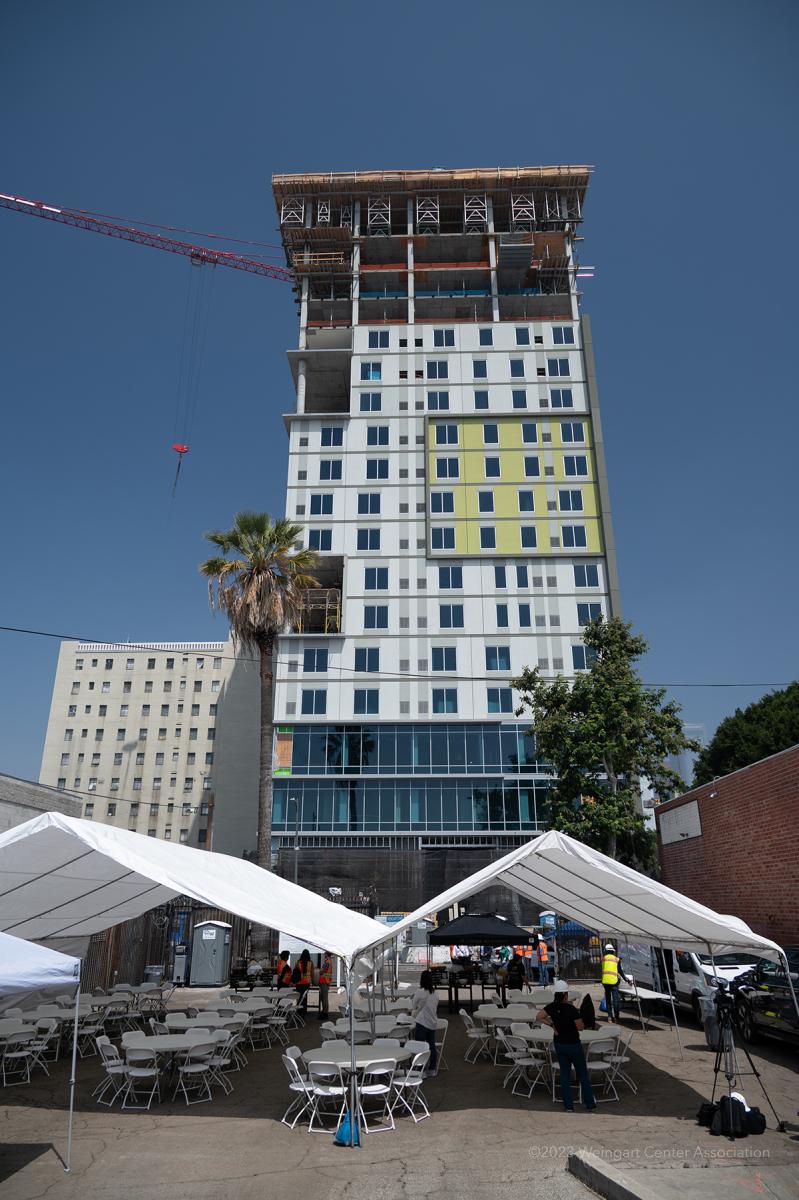 Weingart Tower - Topping Off-